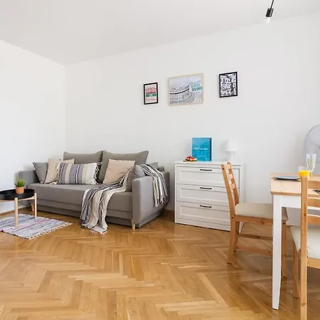 Rent Like - Pawia 36 Apartment